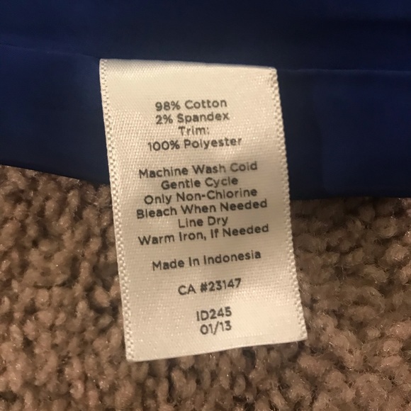 Royal blue pencil skirt with back zipper closure - Picture 6 of 6